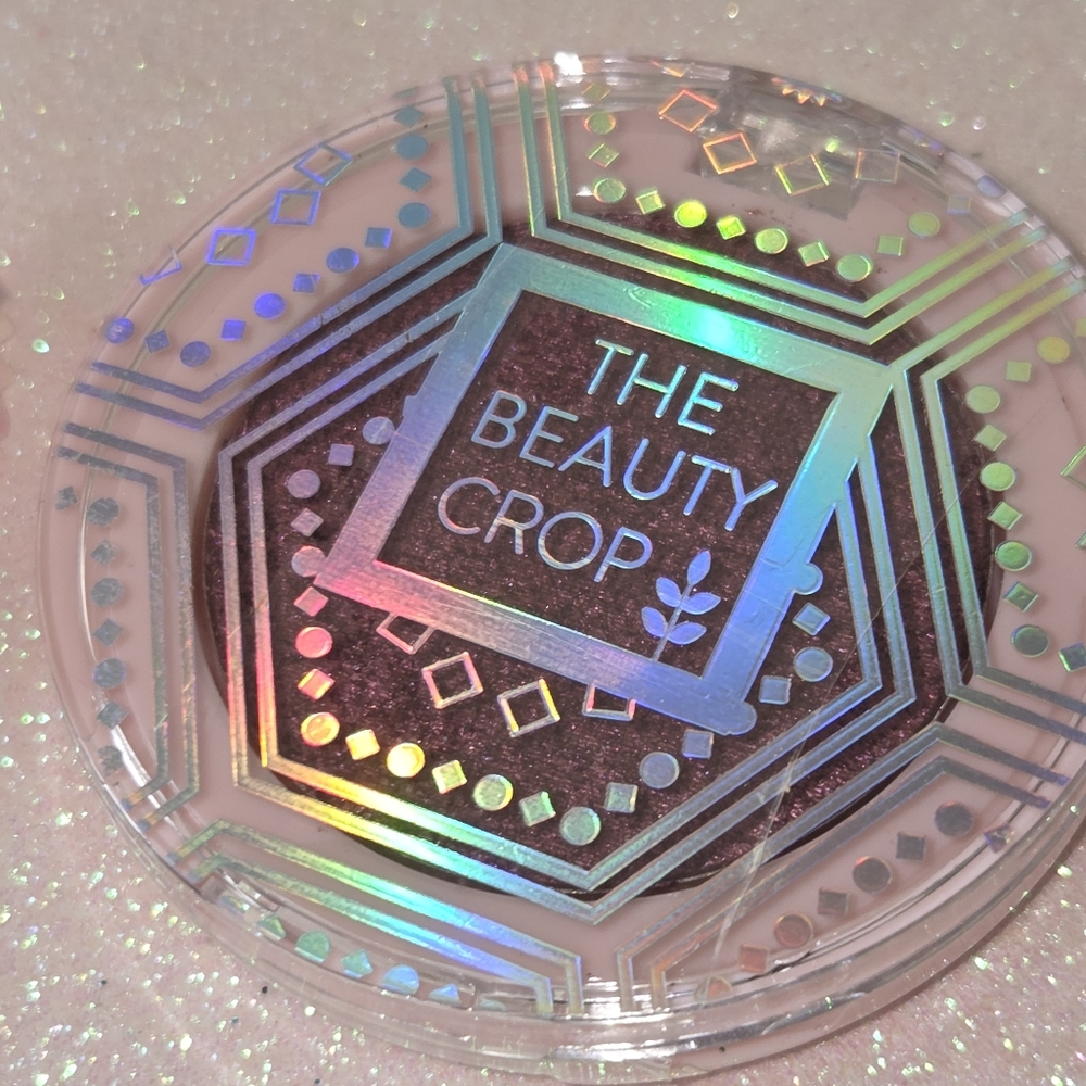 SEREN ✨️ The Beauty Crop Eyeshadow NWT